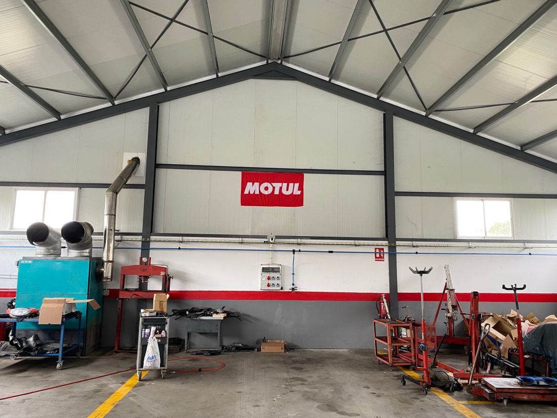 Lubricantes MOTUL en Talleres El Pilar